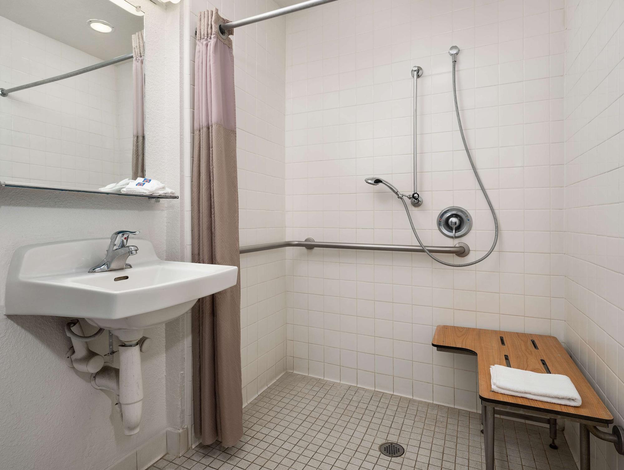 Motel 6-Buena Park, Ca - Knotts Berry Farm - Disneyland Eksteriør billede
