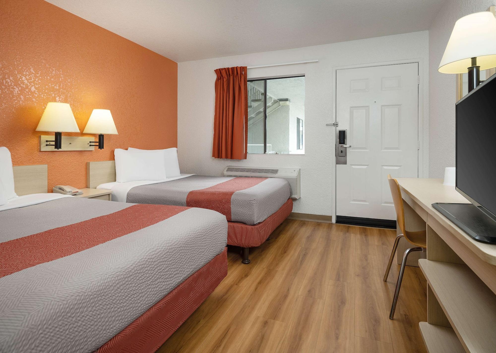 Motel 6-Buena Park, Ca - Knotts Berry Farm - Disneyland Eksteriør billede