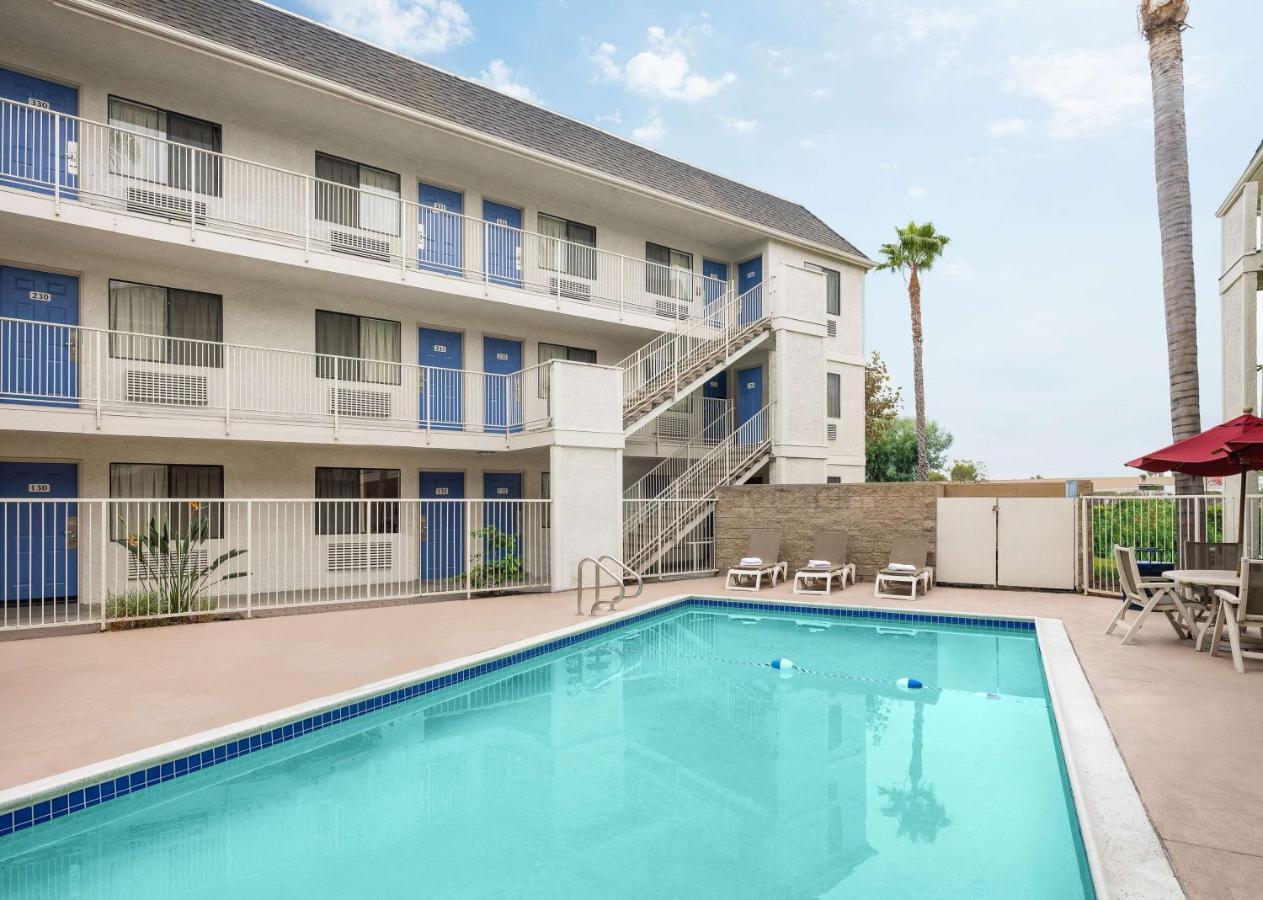Motel 6-Buena Park, Ca - Knotts Berry Farm - Disneyland Eksteriør billede