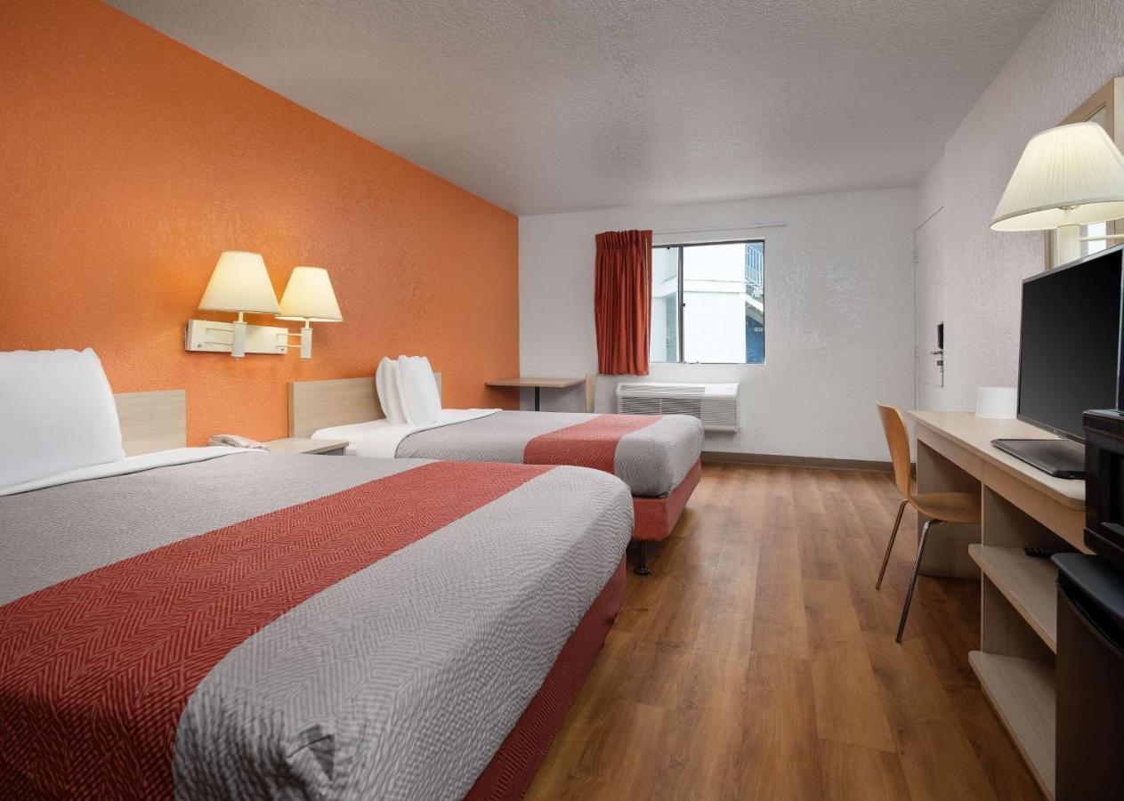Motel 6-Buena Park, Ca - Knotts Berry Farm - Disneyland Eksteriør billede