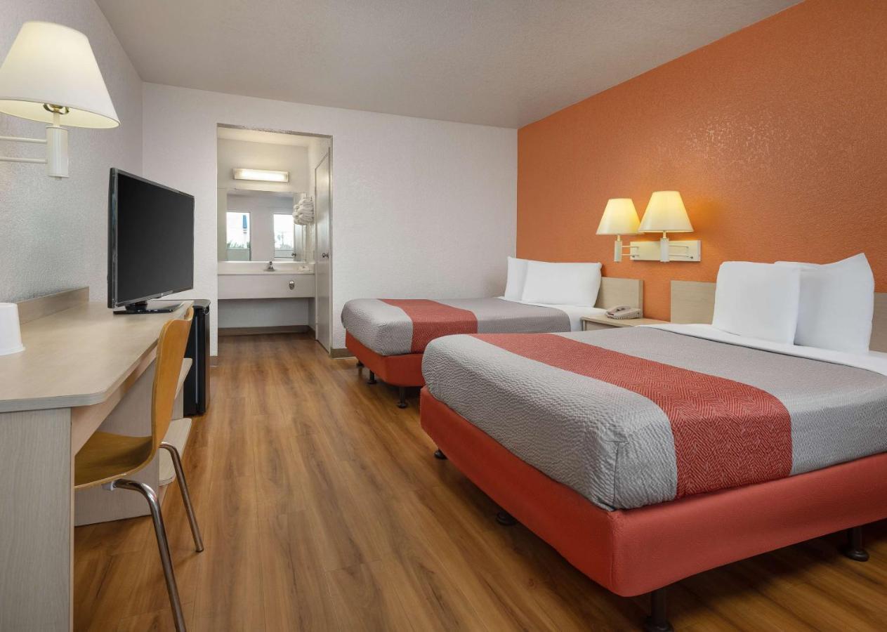 Motel 6-Buena Park, Ca - Knotts Berry Farm - Disneyland Eksteriør billede