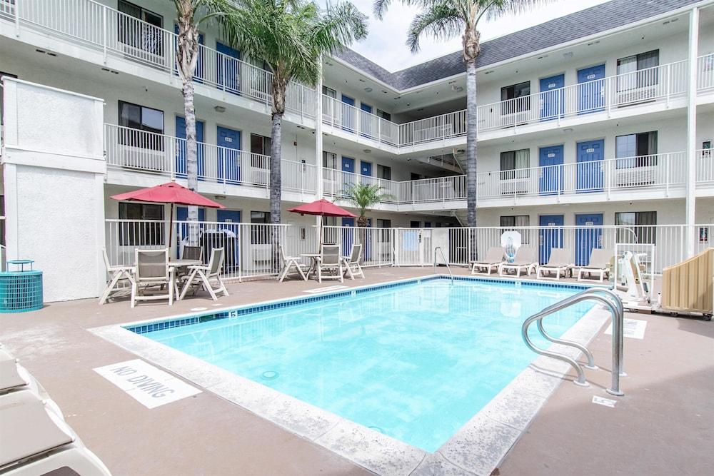 Motel 6-Buena Park, Ca - Knotts Berry Farm - Disneyland Eksteriør billede