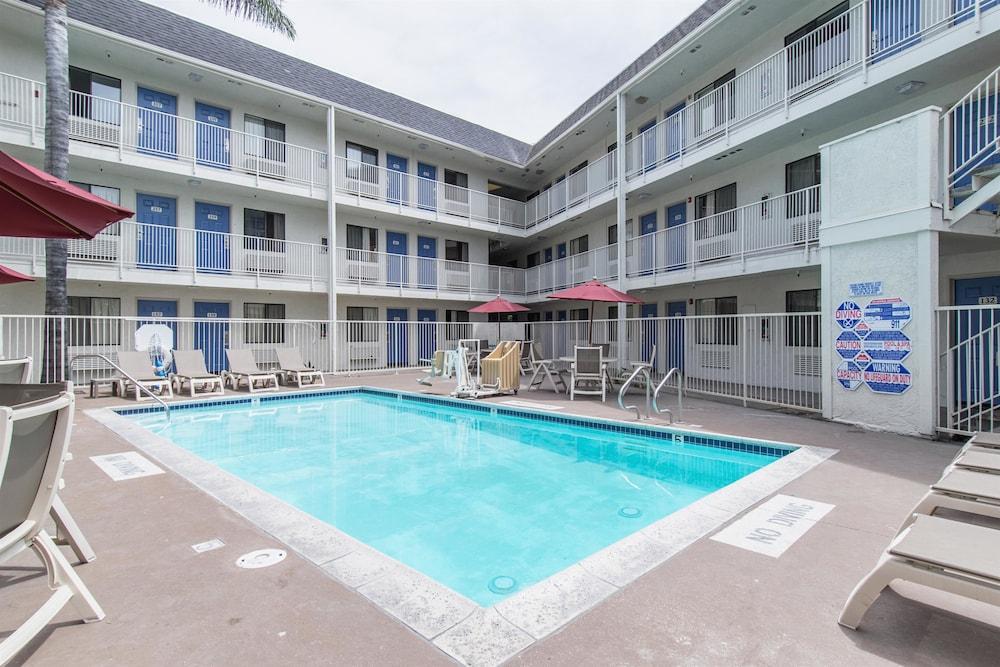Motel 6-Buena Park, Ca - Knotts Berry Farm - Disneyland Eksteriør billede