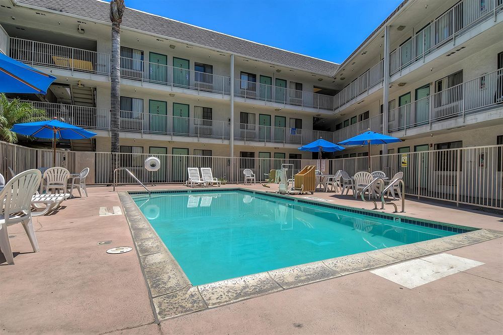 Motel 6-Buena Park, Ca - Knotts Berry Farm - Disneyland Eksteriør billede