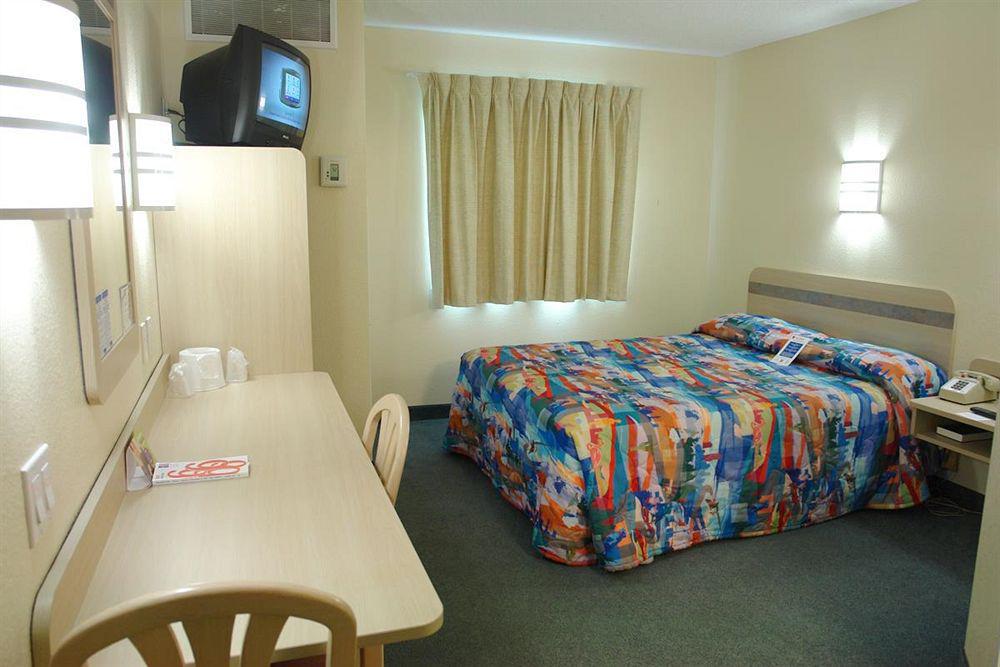 Motel 6-Buena Park, Ca - Knotts Berry Farm - Disneyland Eksteriør billede